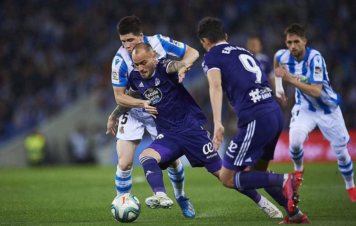 关于勒沃库森训练开放日，集结日单刀错失引欢呼，欧冠在即，年轻球员得到机会的信息-体育赔率