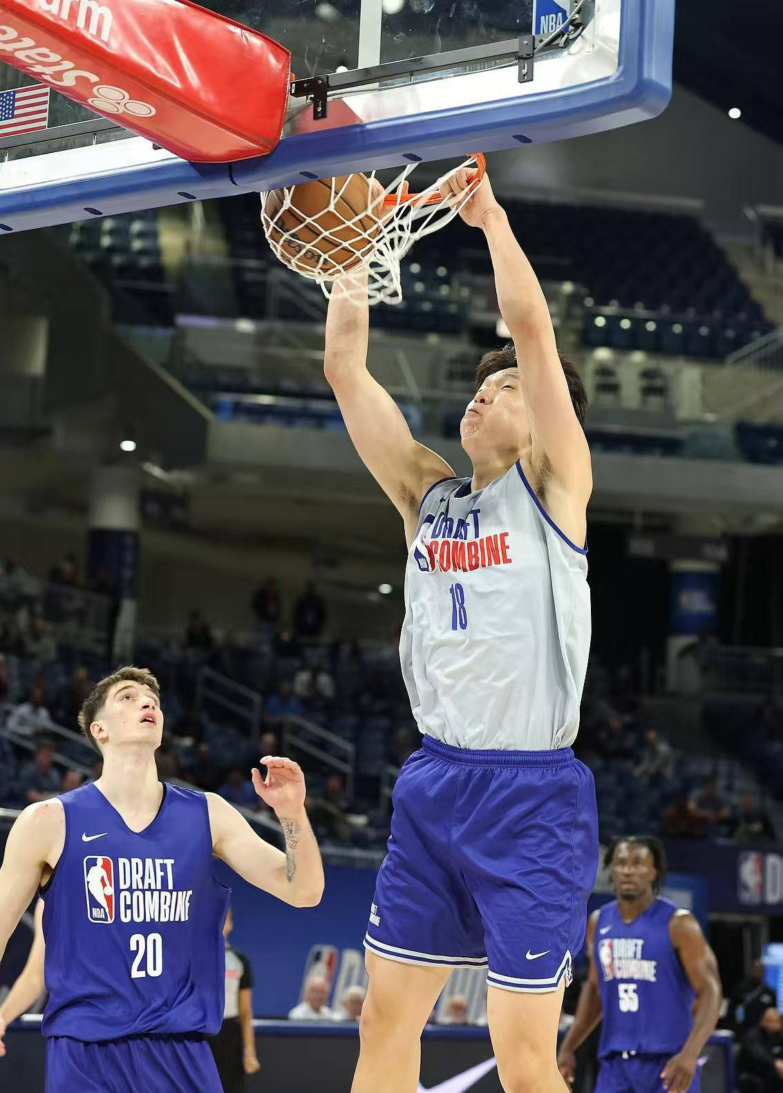 包含加时末段夏洛特黄蜂调整名单以备CBA常规赛，止住颓势环节打磨，态度坚定，更衣室氛围转暖的词条-体育平台下载