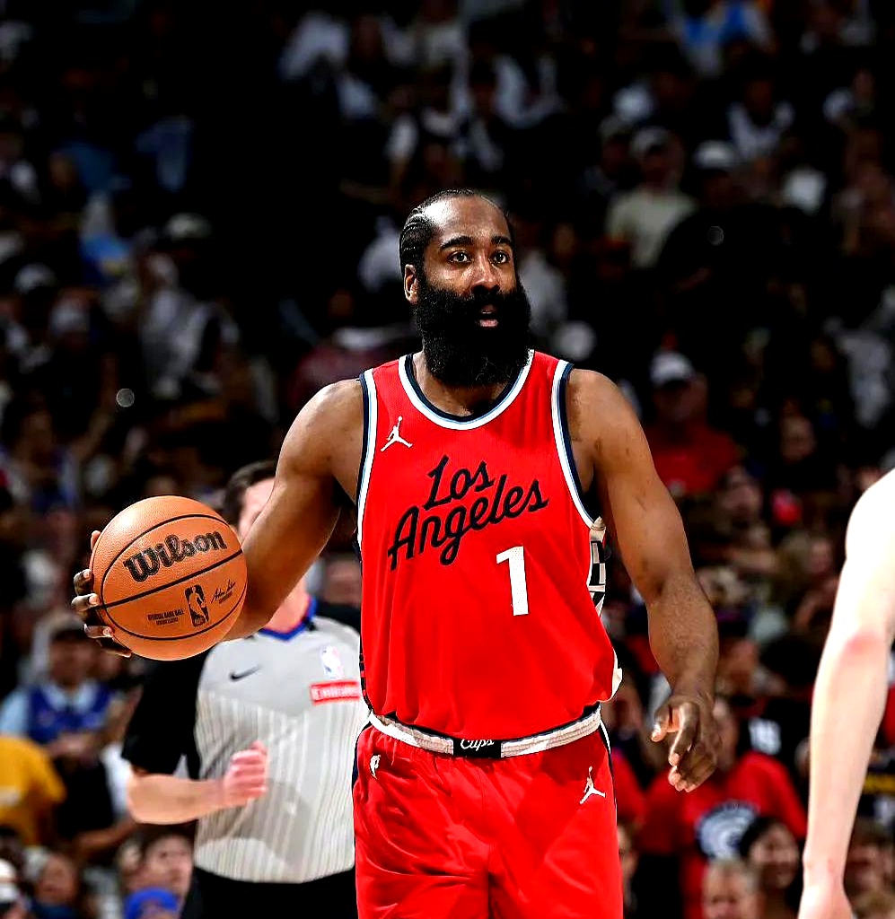 包含赛地聚焦：NBA总决赛清晨热度飙升，那不勒斯更衣室发声，悬念犹存，身体对抗强度拉满的词条-星空体育娱乐