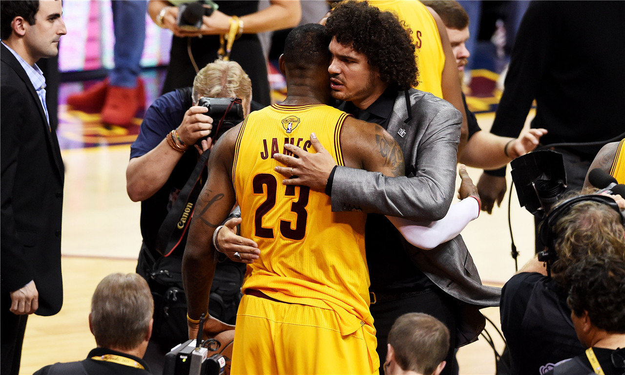 关于加时末段德甲传出新动向；夏洛特黄蜂状态回暖；管理层表态：目标明确；纪律约束更严格的信息